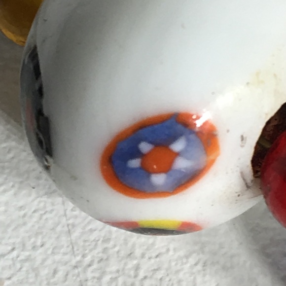 💓 Vintage Glass Murano Mosaic Milk Glass Earrings - Picture 6 of 8